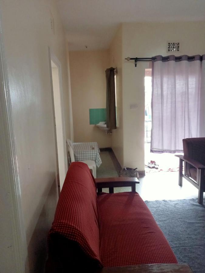 Pinkroses Gardens Hostel Найроби Екстериор снимка