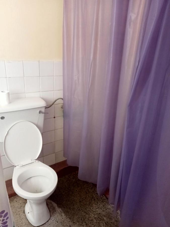 Pinkroses Gardens Hostel Найроби Екстериор снимка