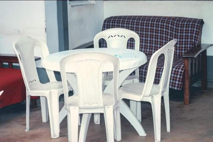 Pinkroses Gardens Hostel Найроби Екстериор снимка