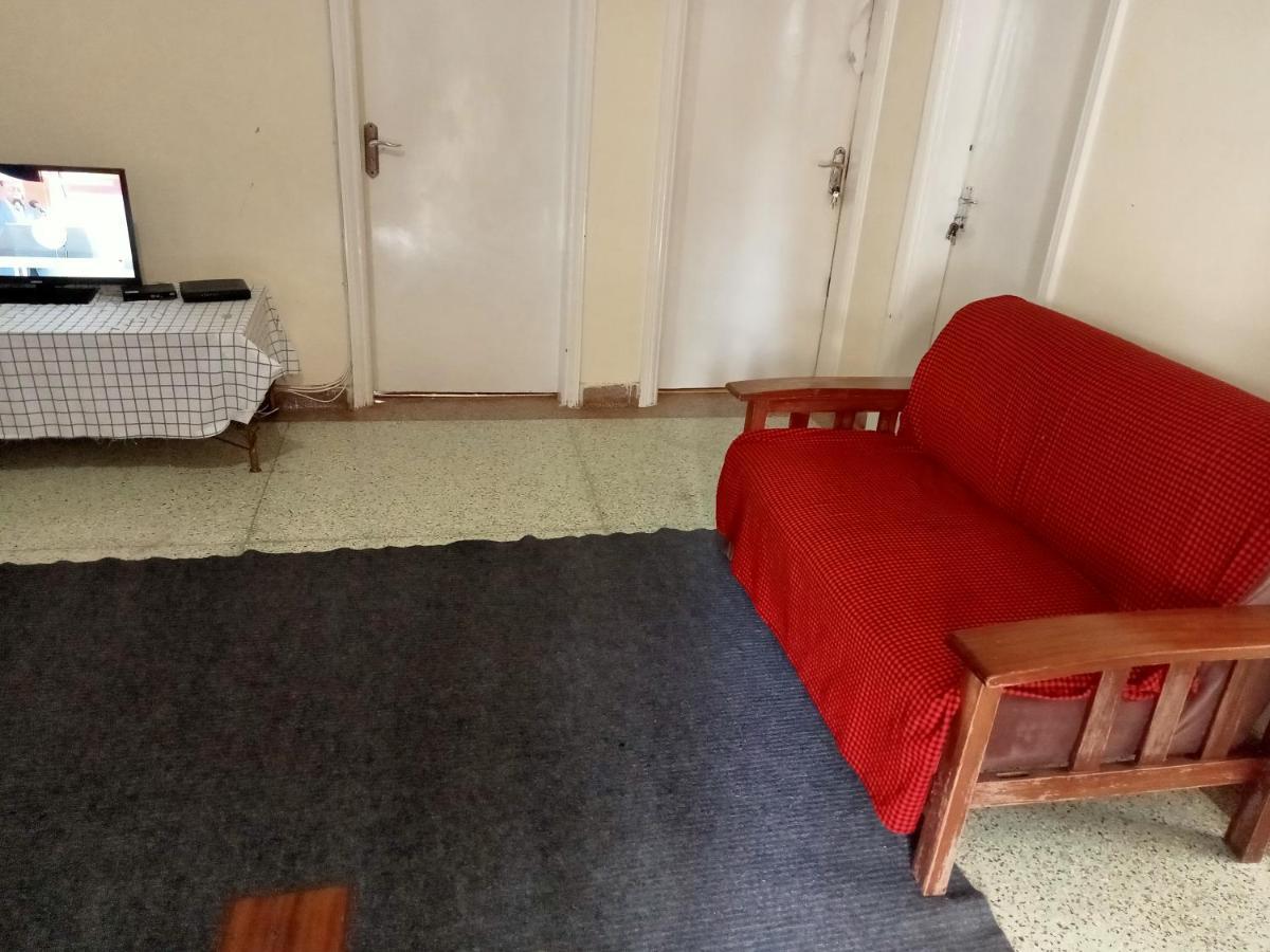 Pinkroses Gardens Hostel Найроби Екстериор снимка