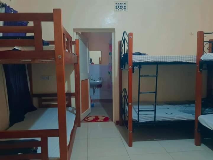 Pinkroses Gardens Hostel Найроби Екстериор снимка