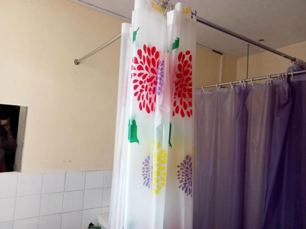 Pinkroses Gardens Hostel Найроби Екстериор снимка